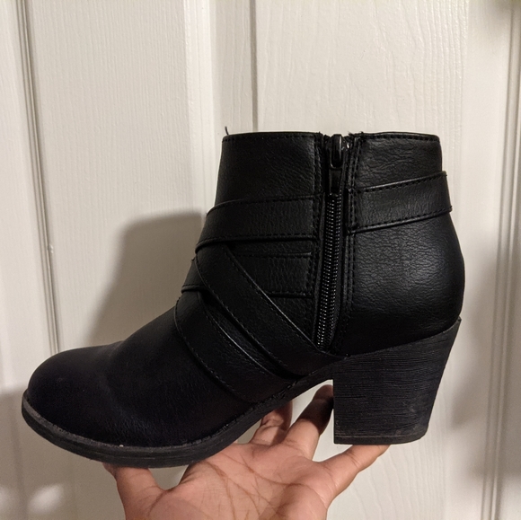 3for30!!! Black American Eagle booties - Picture 8 of 10